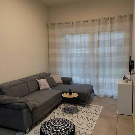 Apartment Gartenwohnung Mit Terrasse Und Parkplatz *