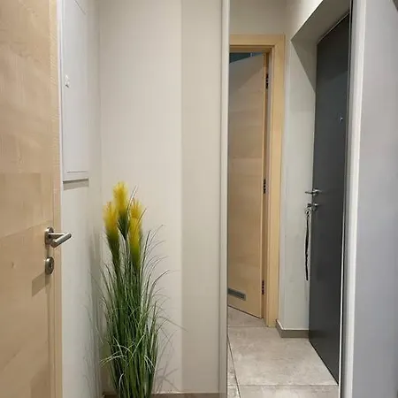 Gartenwohnung Mit Terrasse Und Parkplatz * Graz