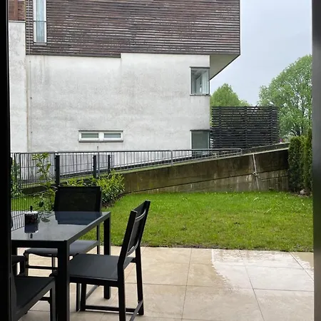 Appartement Gartenwohnung Mit Terrasse Und Parkplatz *